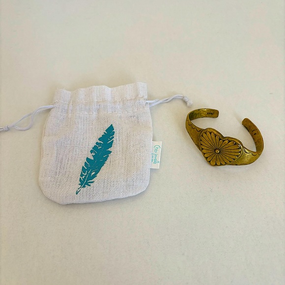 Chibi Jewels Heart Medallion Adjustable Brass Cuff Bracelet - Picture 1 of 12